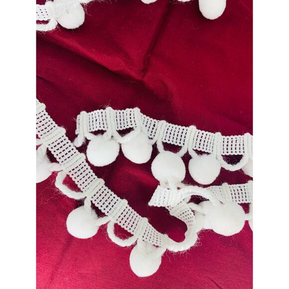 Pom Pom Fringe Trim White 1/2 Inch Scalloped 1 Yard Finish New Edging Crafting - Picture 3 of 5